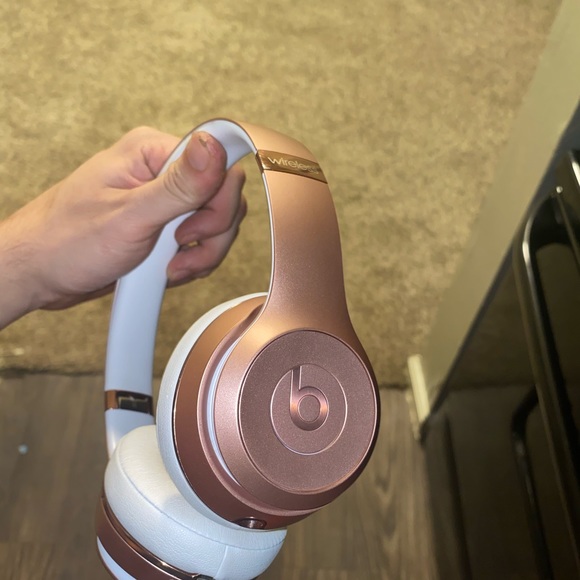 Beats Solo3 Wireless headset - Picture 3 of 5